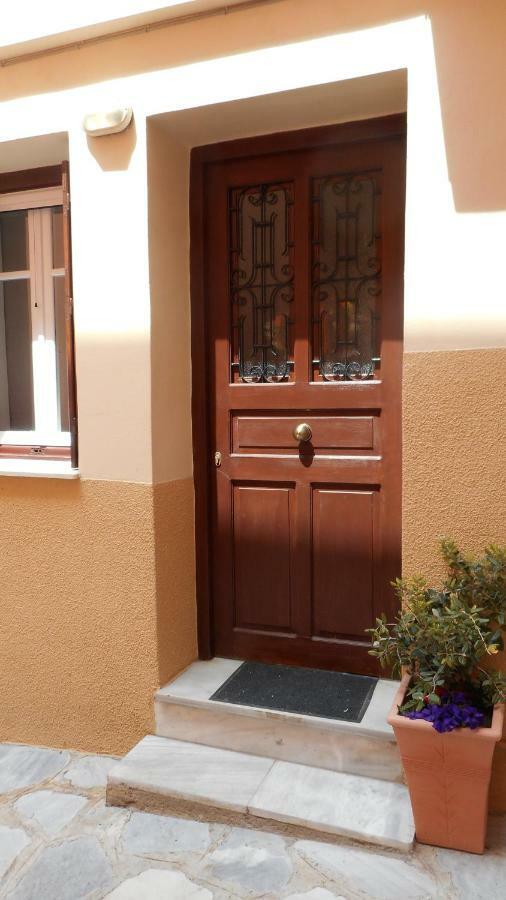 Elegant And Comfortable Apartment In The City Center Ermoupoli Ngoại thất bức ảnh