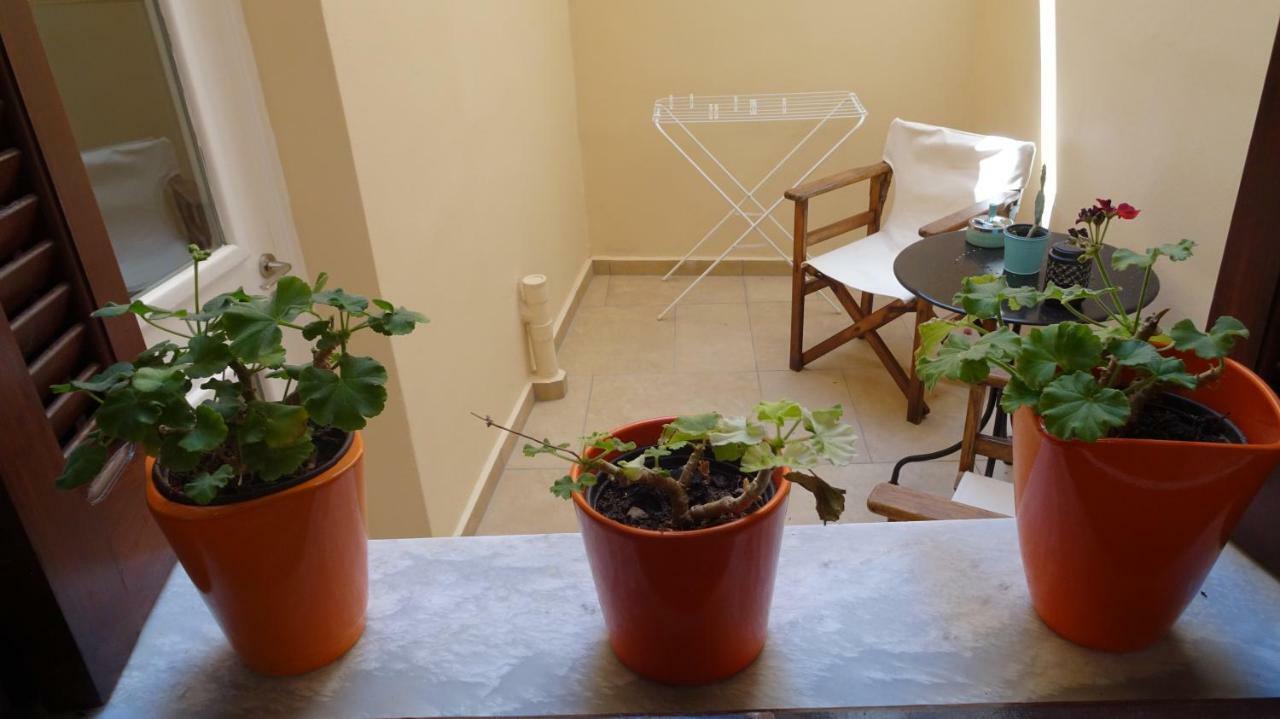 Elegant And Comfortable Apartment In The City Center Ermoupoli Ngoại thất bức ảnh